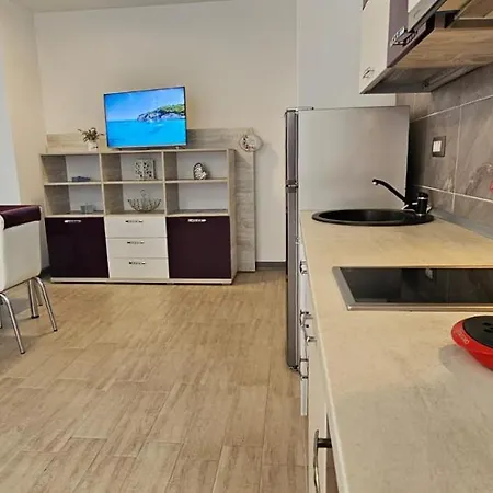 דירה Prestige & Piscina Interioara Incalzita Parking *