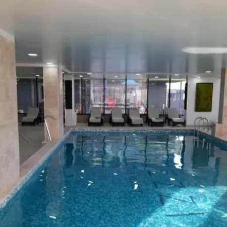 דירה Prestige & Piscina Interioara Incalzita Parking *