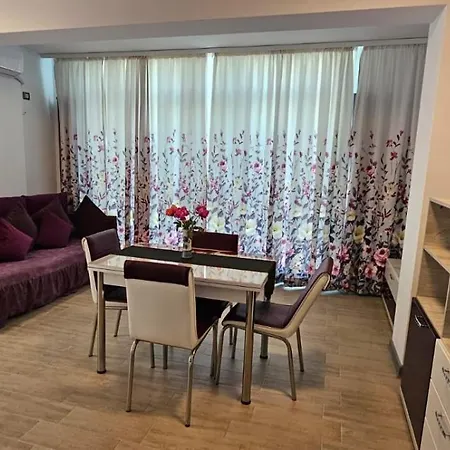 דירה Prestige & Piscina Interioara Incalzita Parking