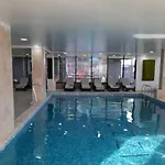 Lägenhet Prestige & Piscina Interioara Incalzita Parking *