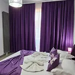Prestige & Piscina Interioara Incalzita Parking *