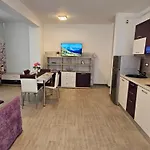 Lägenhet Prestige & Piscina Interioara Incalzita Parking