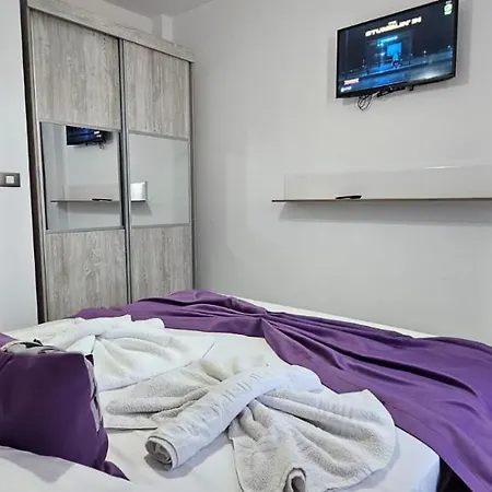 Apartment Prestige & Piscina Interioara Incalzita Parking *