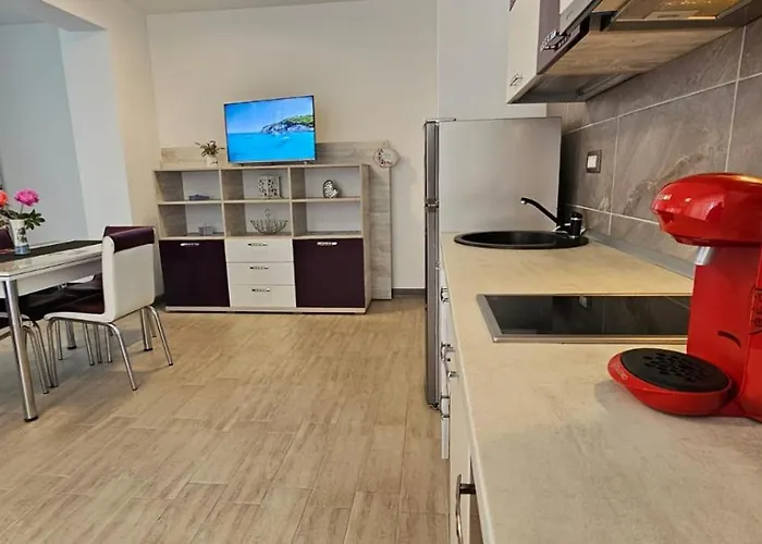 Apartment Prestige & Piscina Interioara Incalzita Parking *