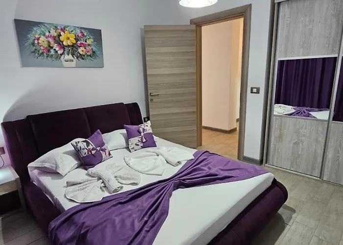 Prestige & Piscina Interioara Incalzita Parking Apartment *