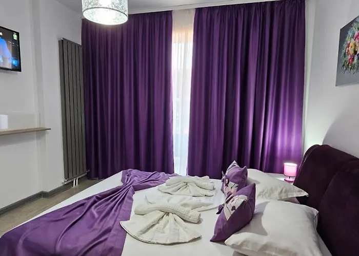 Prestige & Piscina Interioara Incalzita Parking *