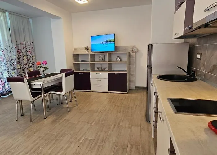 Prestige & Piscina Interioara Incalzita Parking Apartment *