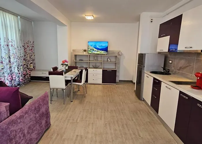 Apartment Prestige & Piscina Interioara Incalzita Parking