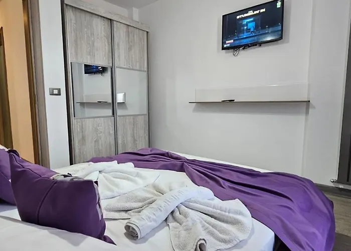 Apartment Prestige & Piscina Interioara Incalzita Parking *