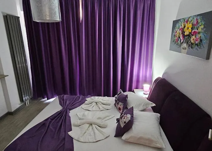 Prestige & Piscina Interioara Incalzita Parking *